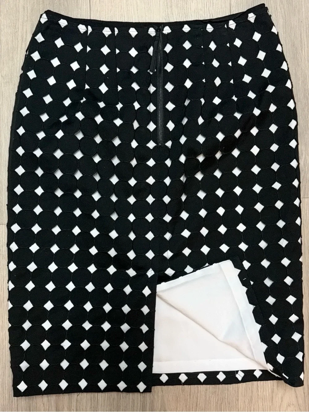 White House Black Market Black and White Patterned Pencil Skirt